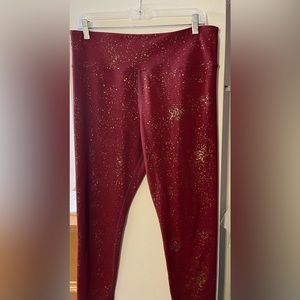 Red & Gold Zyia active leggings